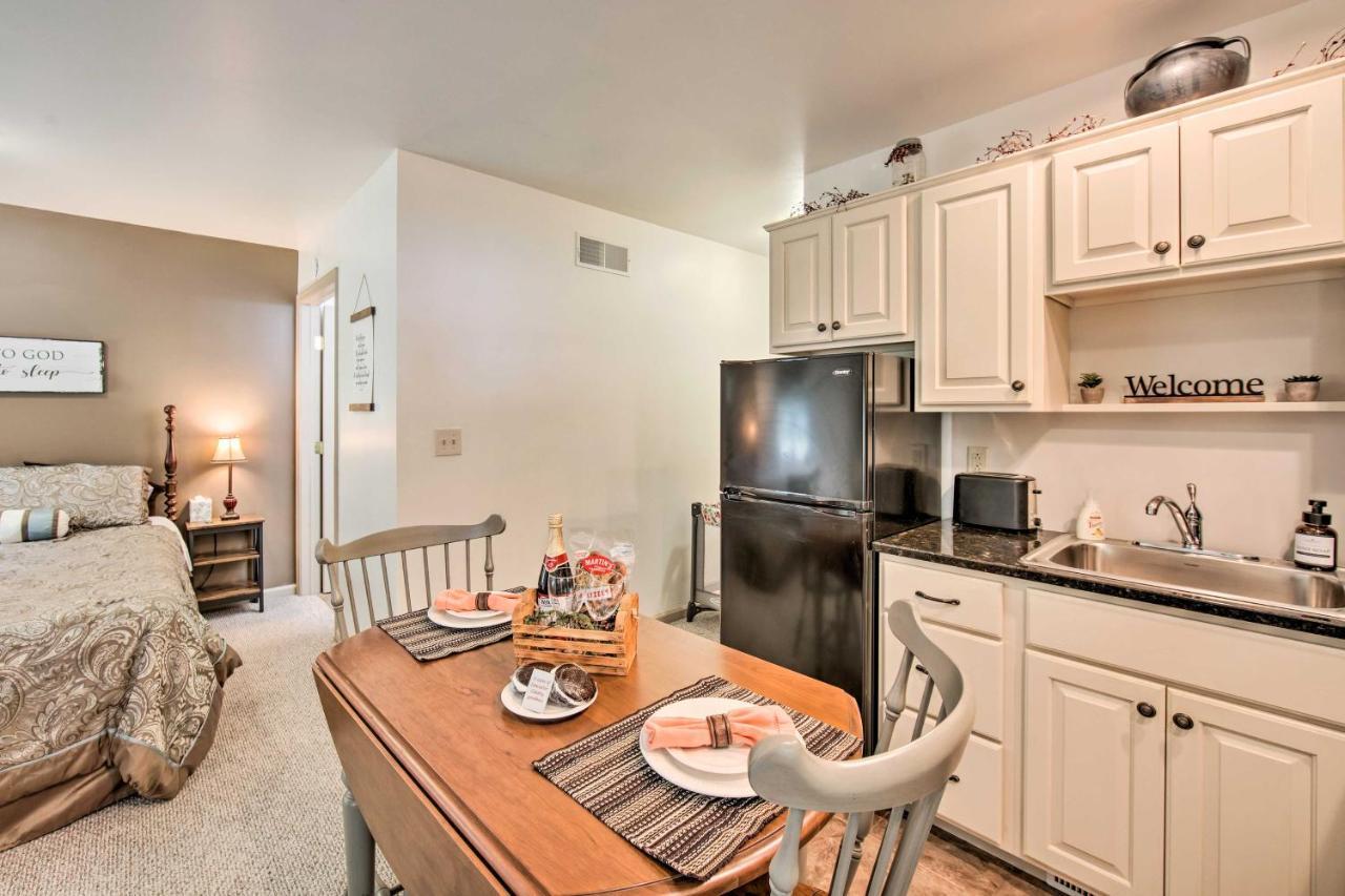 Cozy Garden Room In Welsh Mountain Suites! New Holland المظهر الخارجي الصورة