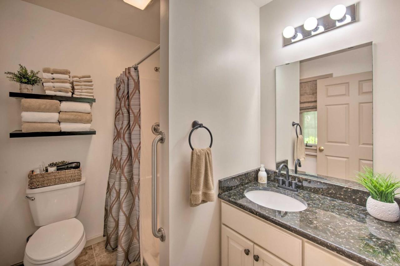 Cozy Garden Room In Welsh Mountain Suites! New Holland المظهر الخارجي الصورة