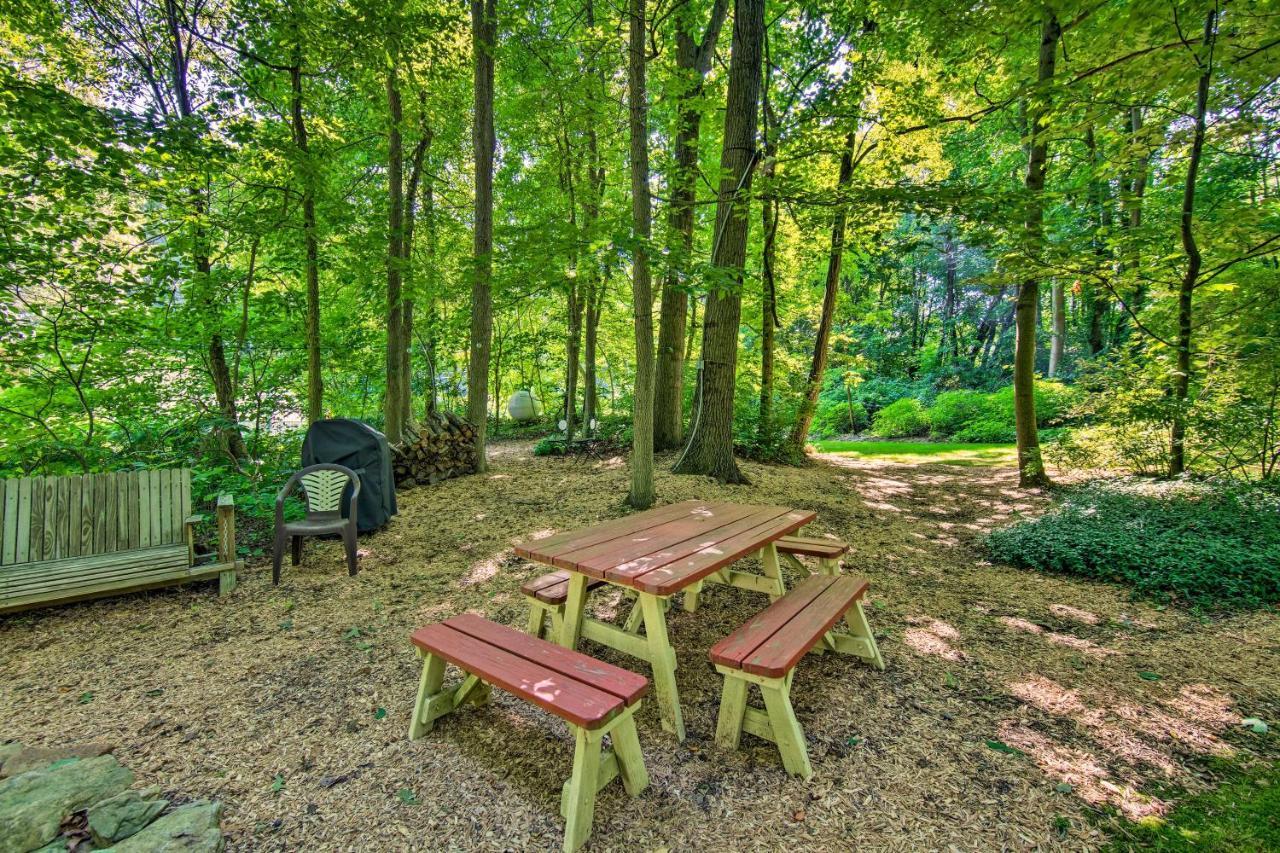 Cozy Garden Room In Welsh Mountain Suites! New Holland المظهر الخارجي الصورة