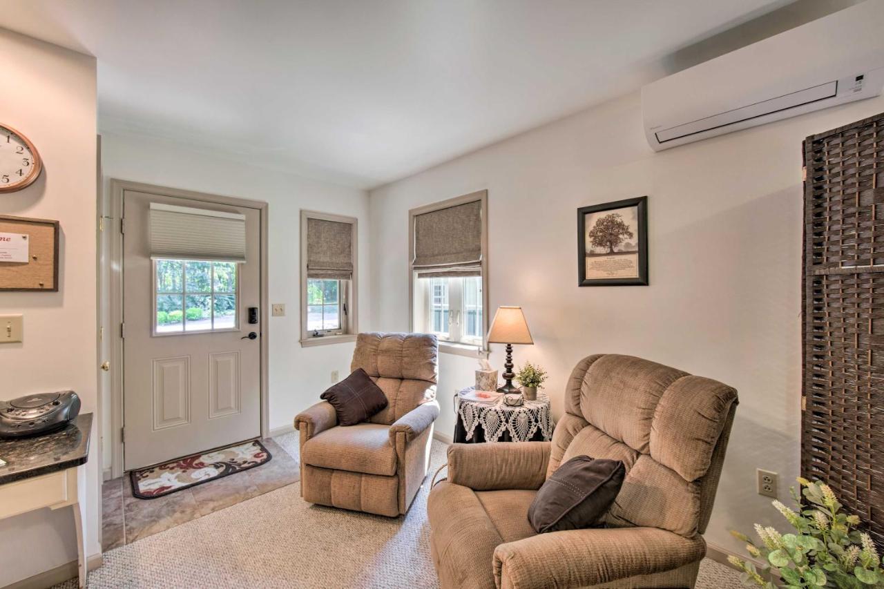 Cozy Garden Room In Welsh Mountain Suites! New Holland المظهر الخارجي الصورة