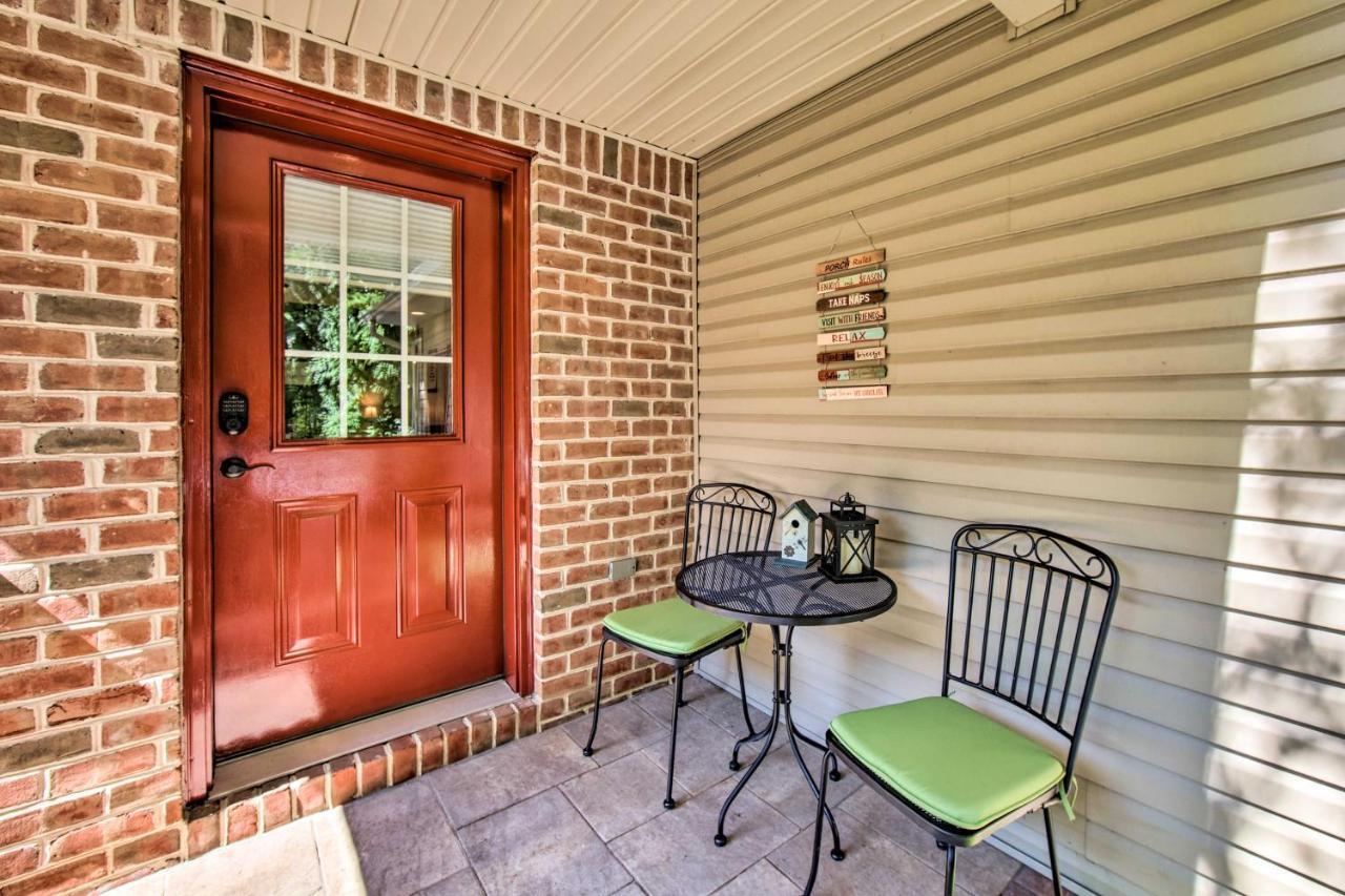 Cozy Garden Room In Welsh Mountain Suites! New Holland المظهر الخارجي الصورة